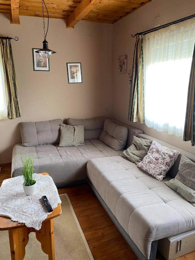 Villa Kotnyek Nyaralo Balatonkeresztúr Esterno foto