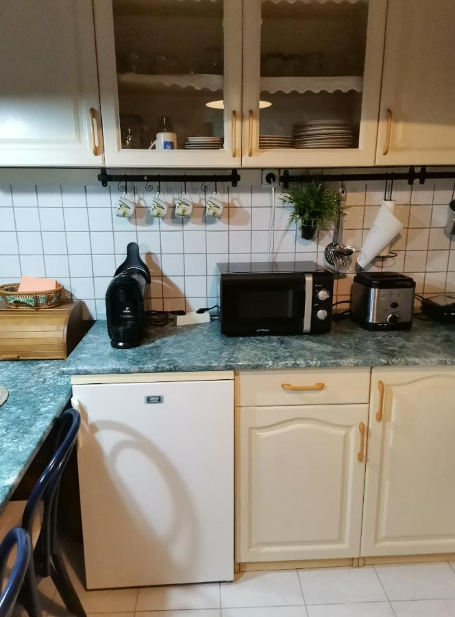 Villa Kotnyek Nyaralo Balatonkeresztúr Esterno foto
